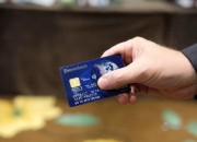 Ngân hàng cảnh báo khách hàng cẩn thận khi quẹt thẻ thanh toán tại quầy