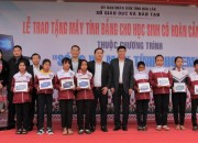 Đắk Lắk trao tặng 14.000 máy tính bảng cho học sinh khó khăn
