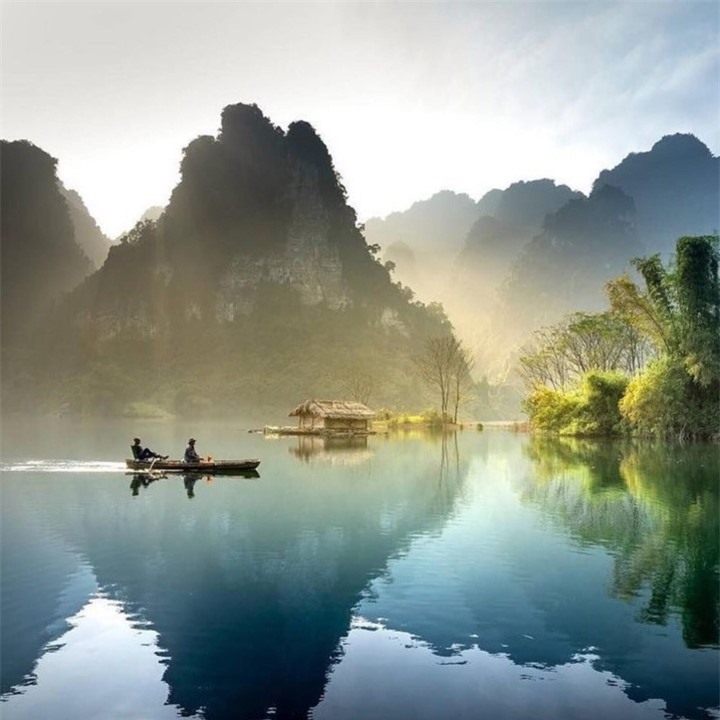 Hồ nước ngọt đẹp bậc nhất Việt Nam huyền ảo như tranh, nhất định phải đến 1 lần - 9